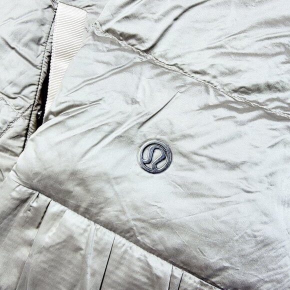 Lululemon Women's Cashew Coast Camo Butter The Fluffiest Puffer Vest Size 4 - Picture 3 of 7